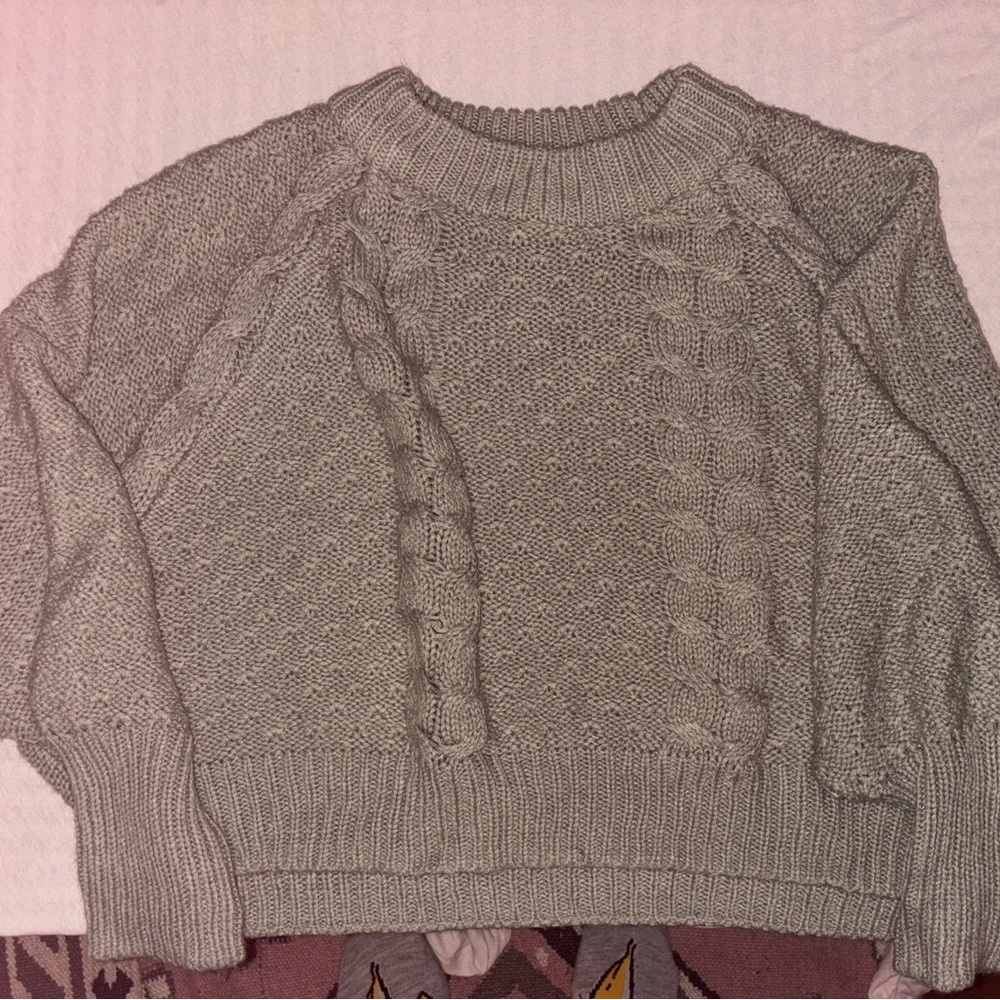 Moon and Madison sage cropped sweater